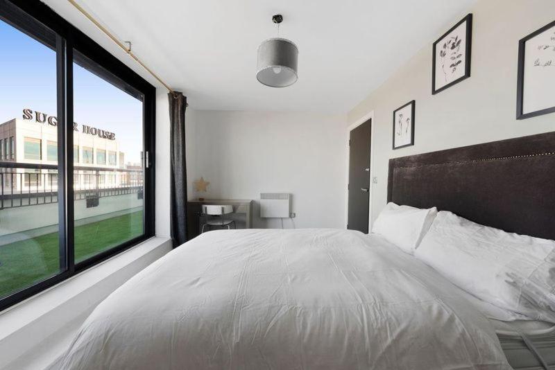 Апартаменти Penthouse W/ Hot Tub Near Stratford, Westfield Лондон Екстер'єр фото